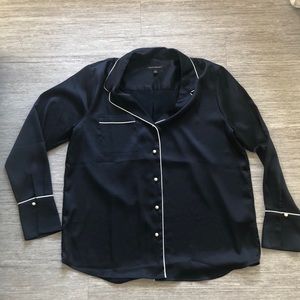 Banana republic silky blouse with pearl buttons